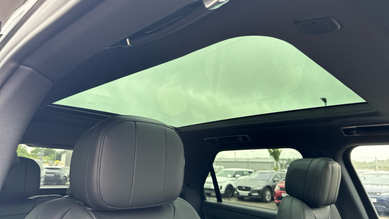 Land Rover Range Rover Sport 3.0 D300 Dynamic SE 5dr Auto Diesel Estate